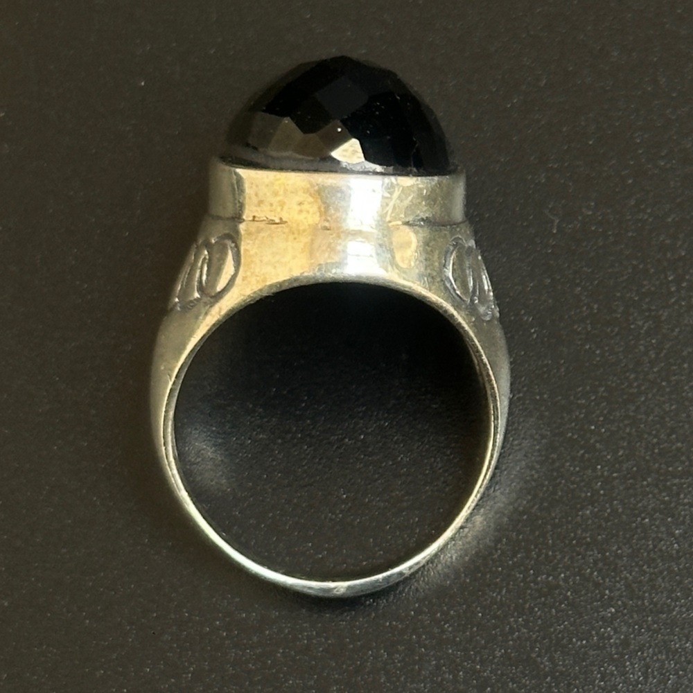 Faceted Black Onyx Ring - Size 6.5 - 925 Sterling Silver - Picture 8 of 12